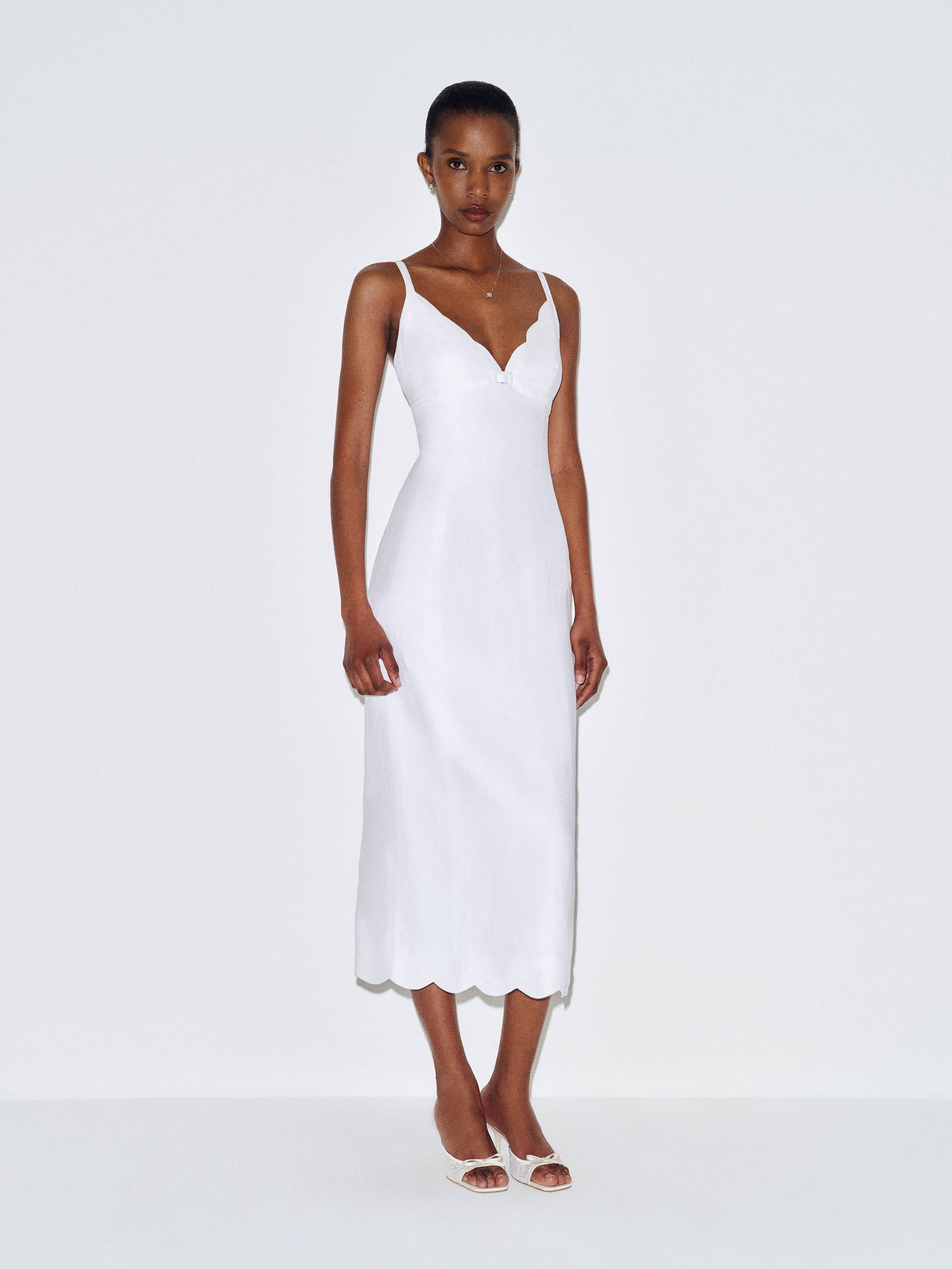 Sara Linen Dress
