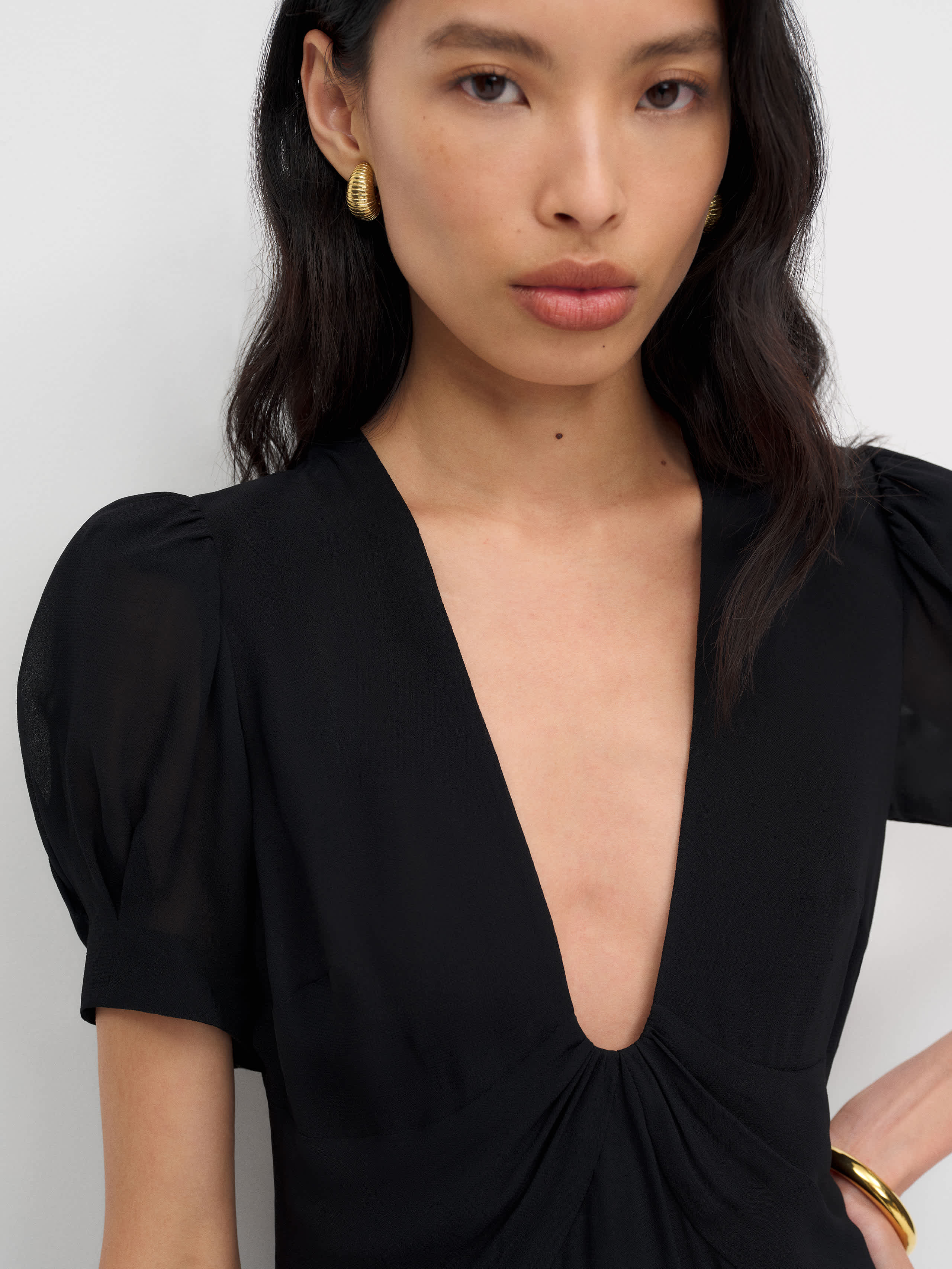 Akaia Dress