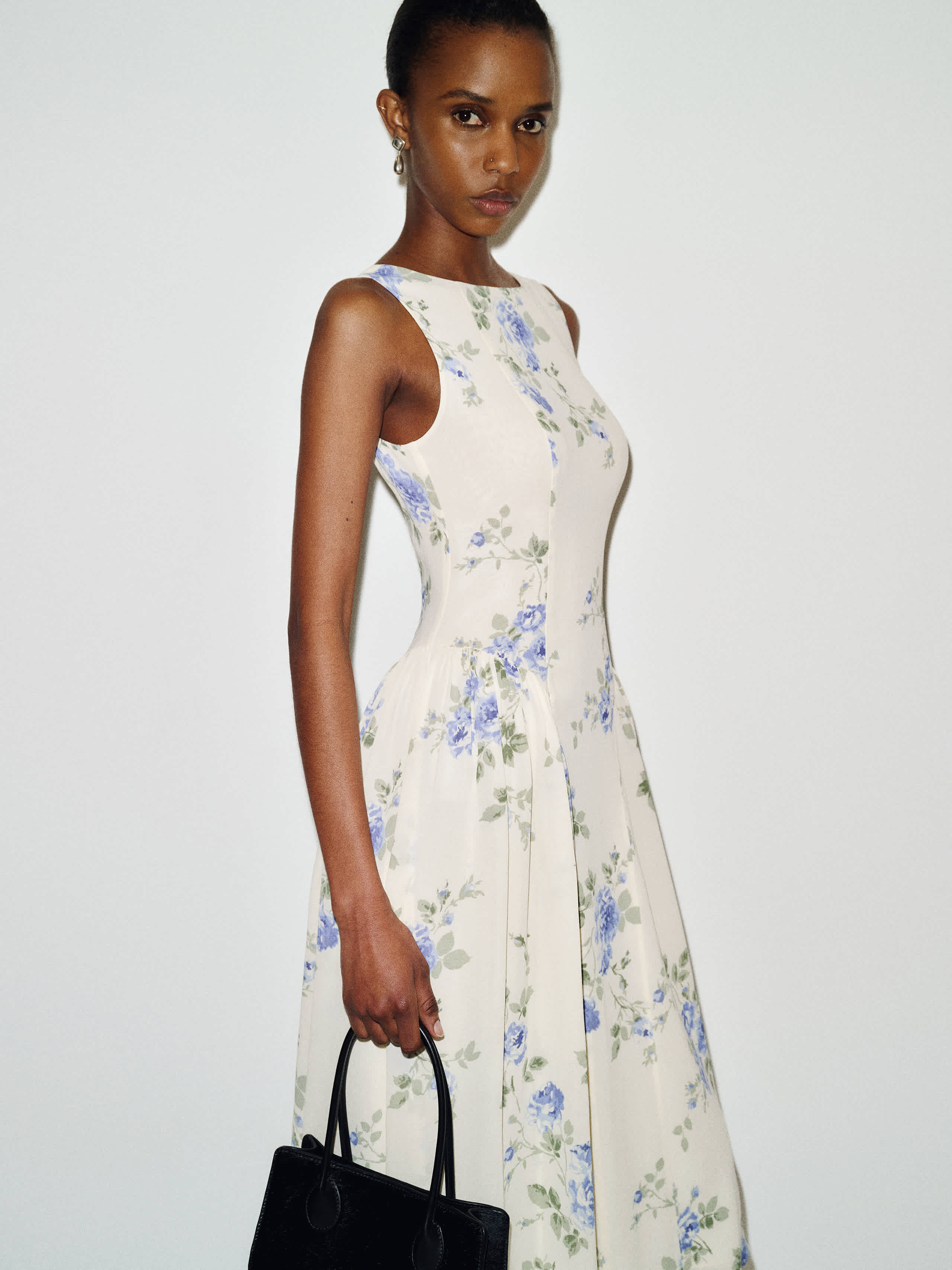 Anelis Dress