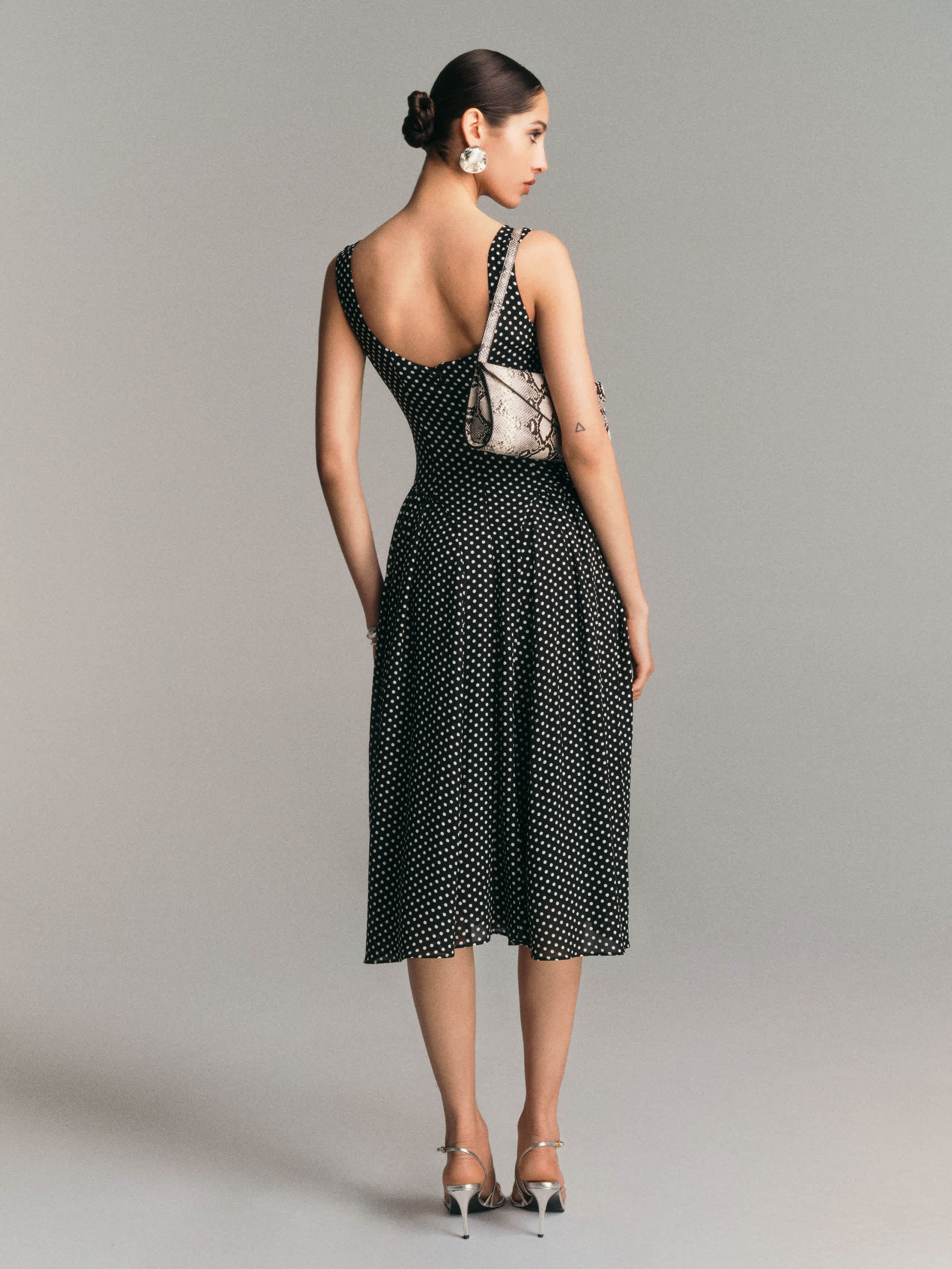 Anelis Dress