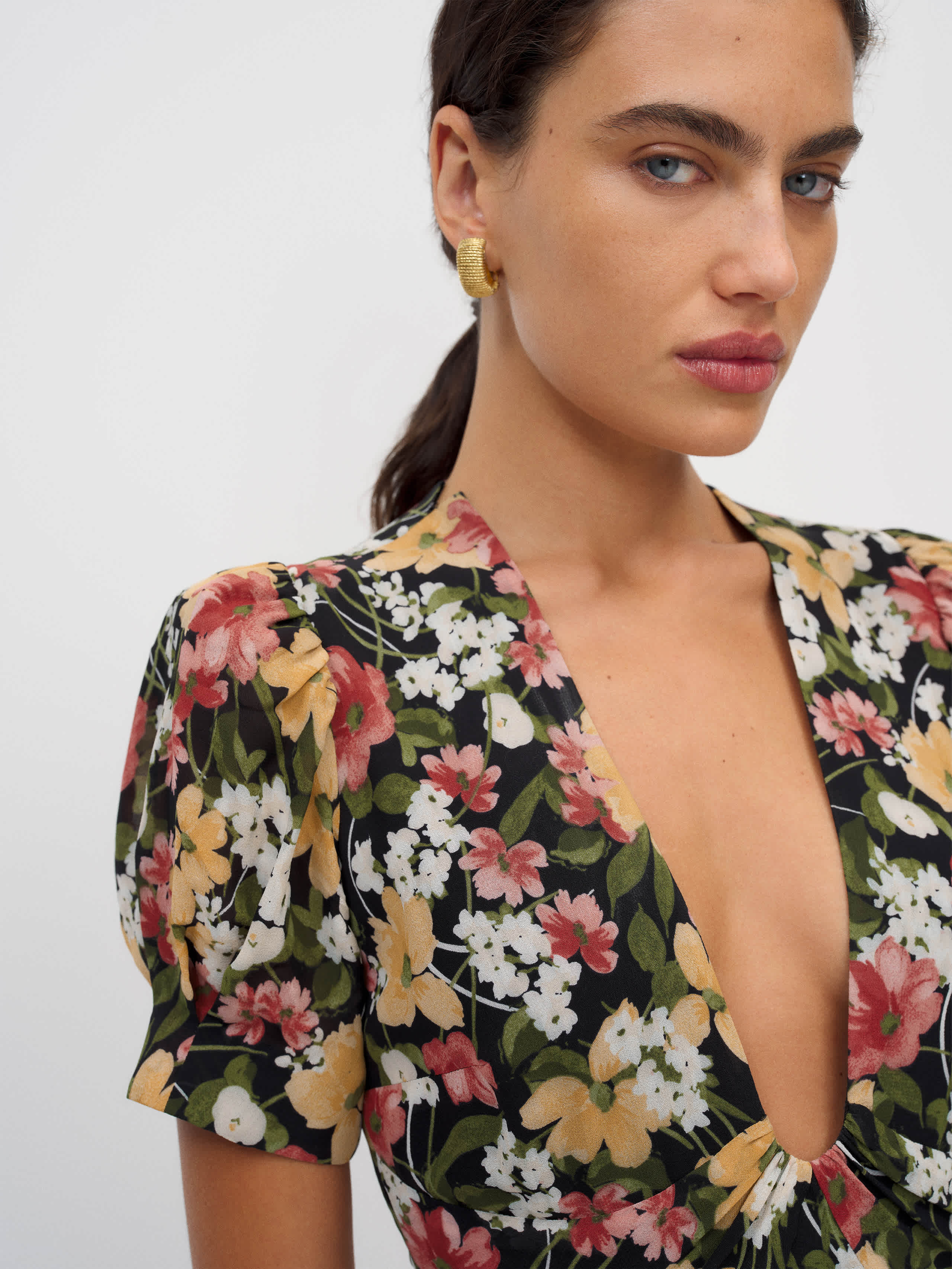 Akaia Dress