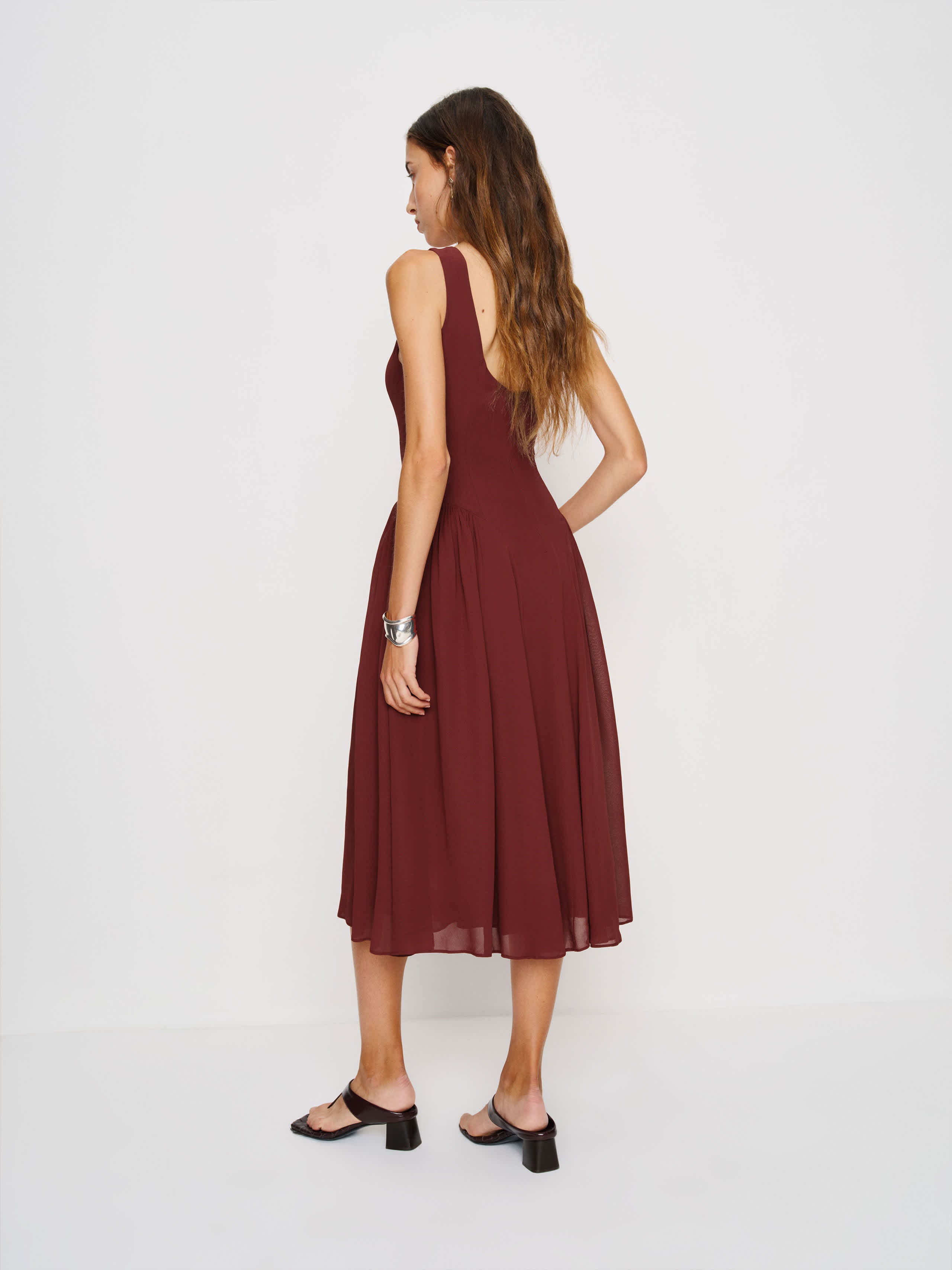 Anelis Dress